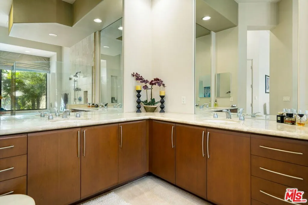 La Quinta, California 92253, United States, 3 Bedrooms Bedrooms, ,4 BathroomsBathrooms,Residential,Active,21958