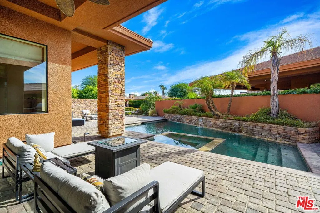 La Quinta, California 92253, United States, 3 Bedrooms Bedrooms, ,4 BathroomsBathrooms,Residential,Active,21958