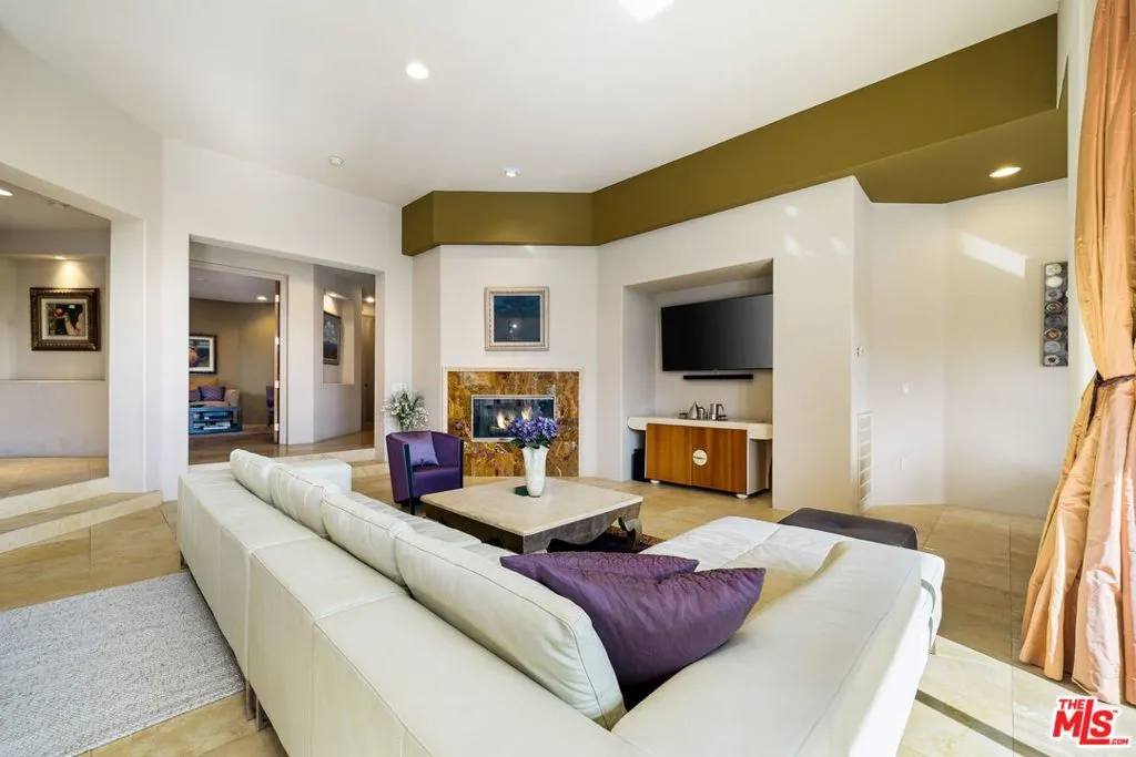 La Quinta, California 92253, United States, 3 Bedrooms Bedrooms, ,4 BathroomsBathrooms,Residential,Active,21958