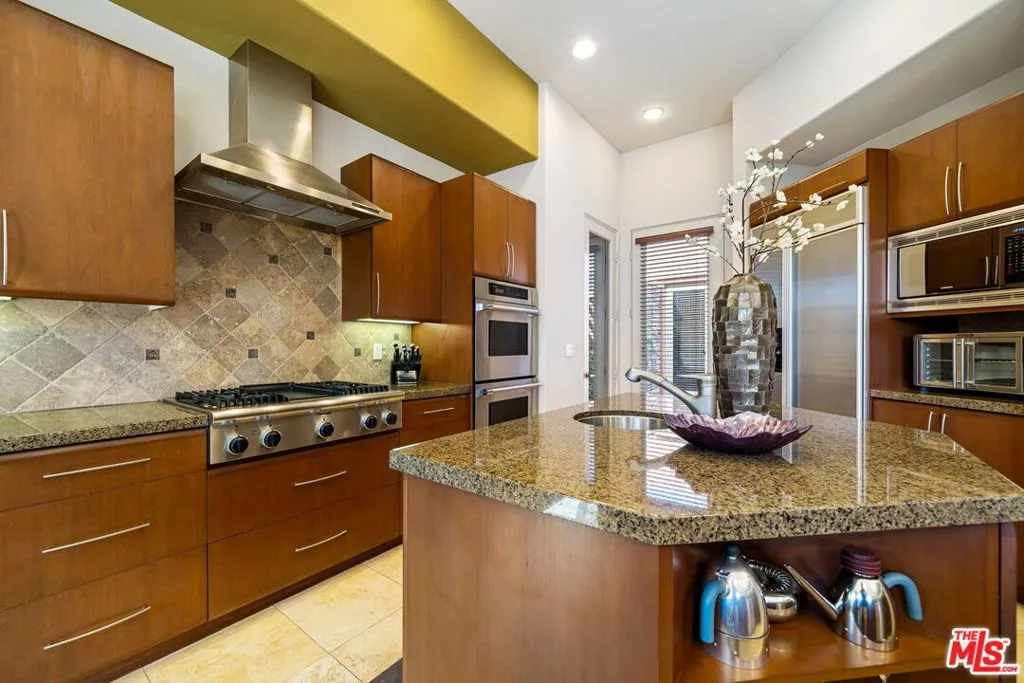 La Quinta, California 92253, United States, 3 Bedrooms Bedrooms, ,4 BathroomsBathrooms,Residential,Active,21958