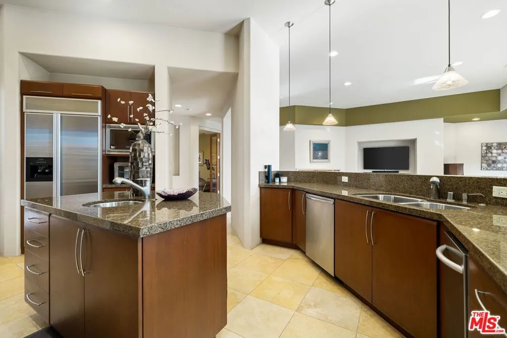 La Quinta, California 92253, United States, 3 Bedrooms Bedrooms, ,4 BathroomsBathrooms,Residential,Active,21958