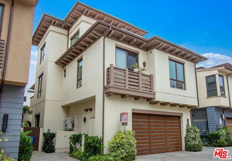 A home in Playa Vista