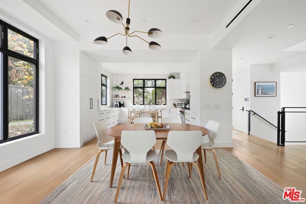 Properties 2 1037 21st Street