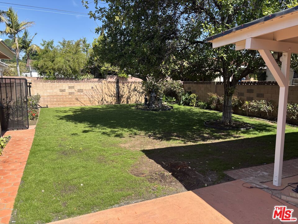 Properties 4 14655 Fox Street