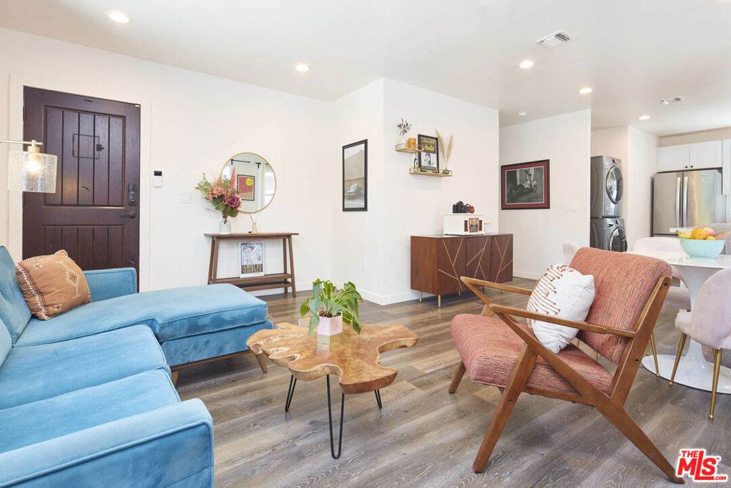 Properties 4 10912 Landale Street