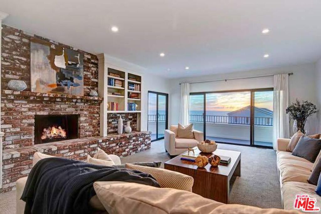 Properties 3 201 Redlands Street