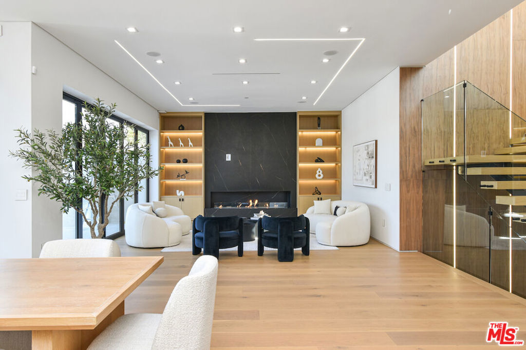 Properties 3 13015 Greenleaf Street
