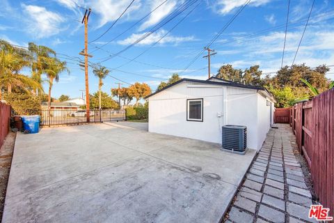 A home in El Monte