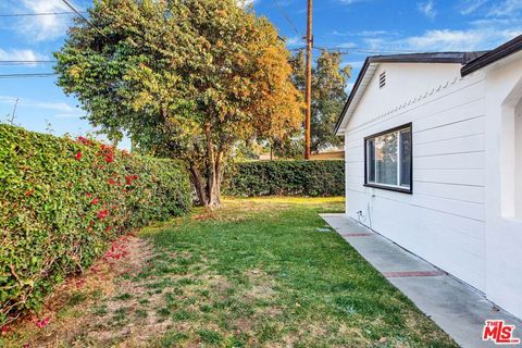 A home in El Monte