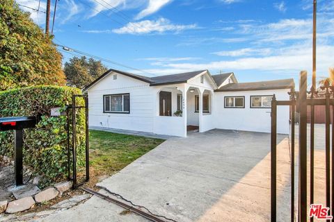 A home in El Monte