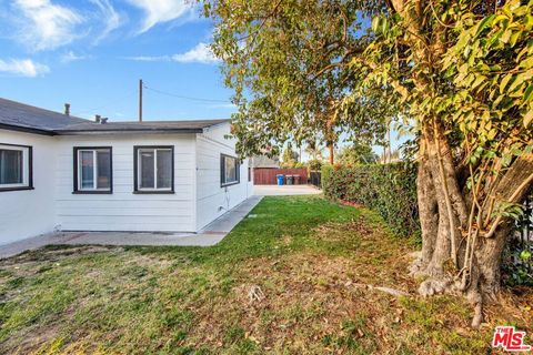 A home in El Monte