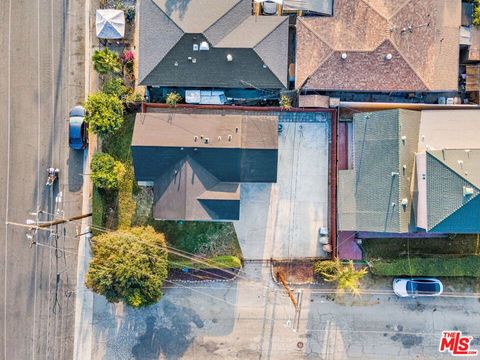 A home in El Monte