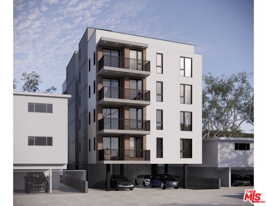 2512 S Centinela Avenue
