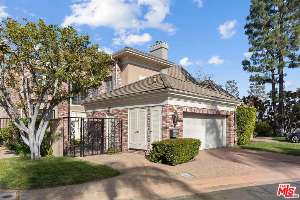 Properties 2 12303 Ridge Circle