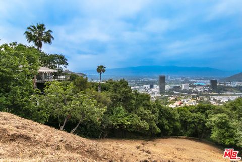 A home in Studio City