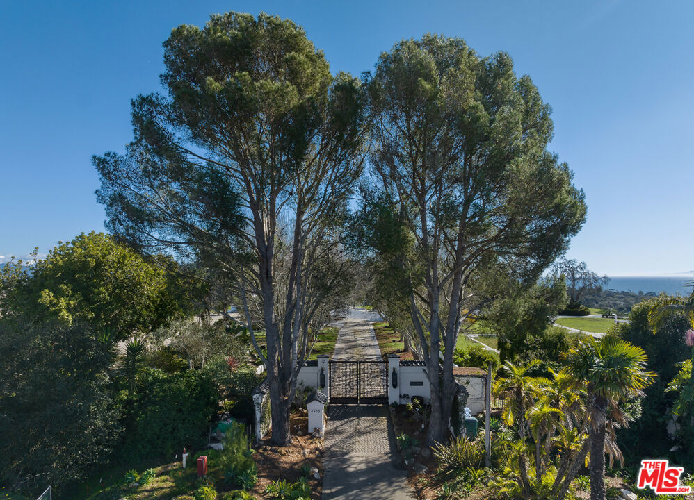 Properties 4 4400 Via Abrigada