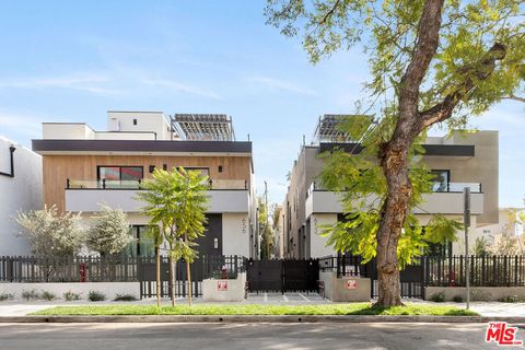 656 Huntley Drive 102 West Hollywood CA 90069