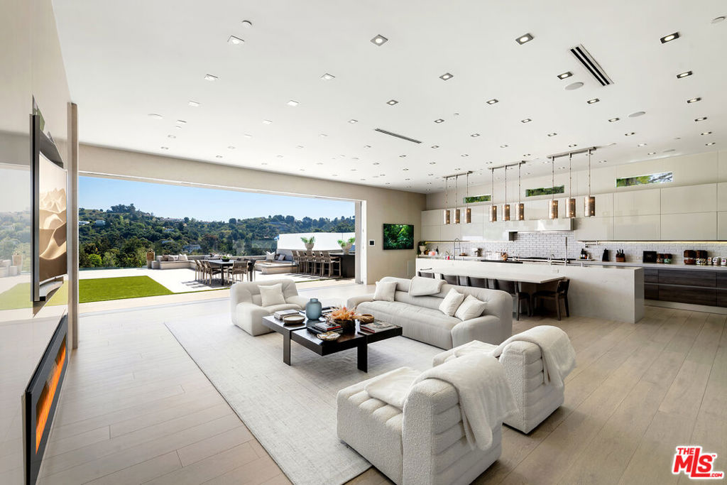 Properties 4 2620 Wallingford Drive