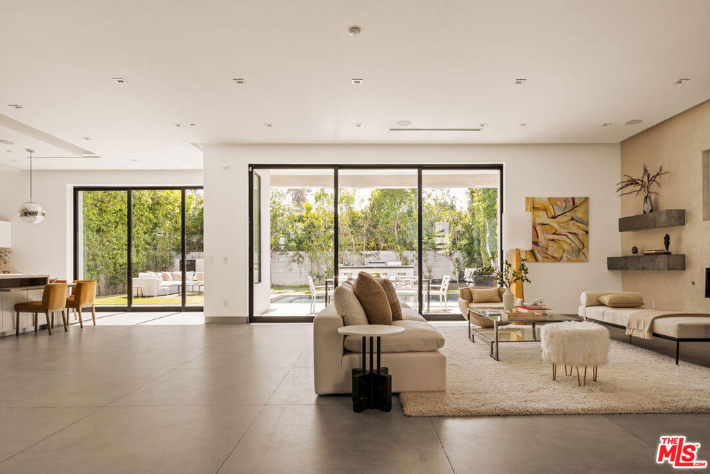 Properties 1 4445 Camellia Avenue