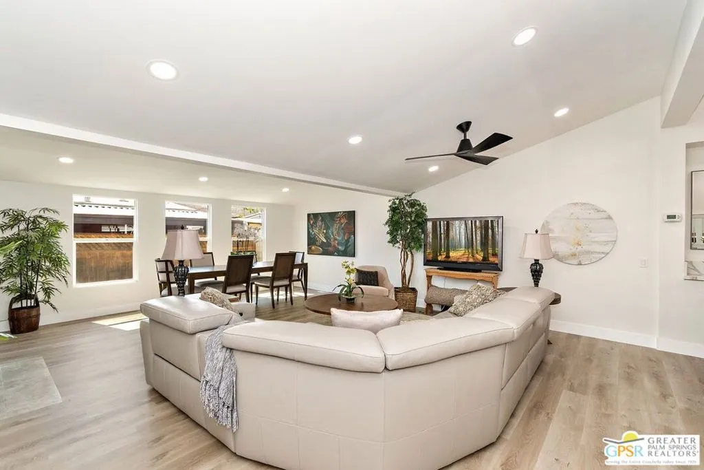 Cathedral City, California 92234, United States, 4 Bedrooms Bedrooms, ,3 BathroomsBathrooms,Residential,Active,23566