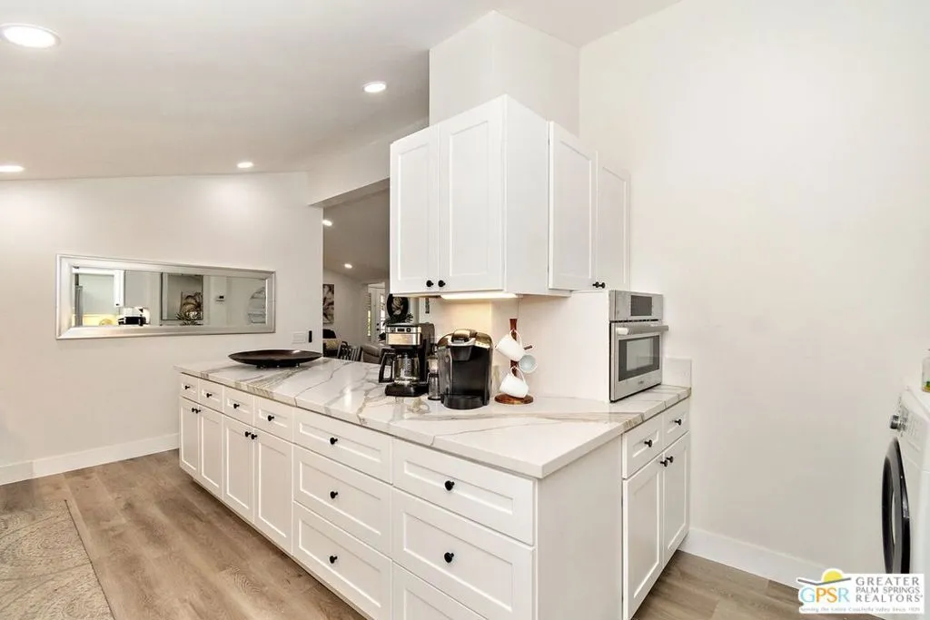 Cathedral City, California 92234, United States, 4 Bedrooms Bedrooms, ,3 BathroomsBathrooms,Residential,Active,23566