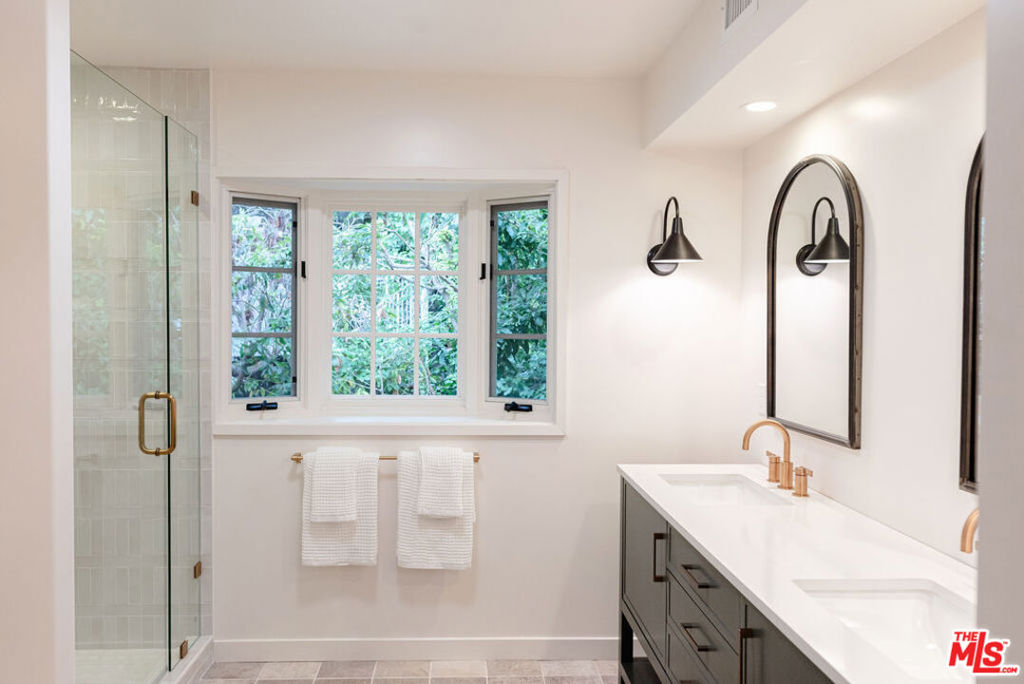 Santa Barbara, California 93108, United States, 3 Bedrooms Bedrooms, ,2 BathroomsBathrooms,Residential,Active,38733