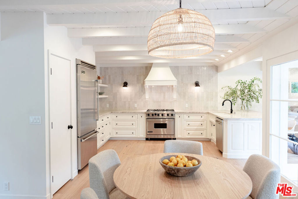 Santa Barbara, California 93108, United States, 3 Bedrooms Bedrooms, ,2 BathroomsBathrooms,Residential,Active,38733