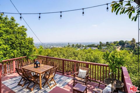 A home in Studio City