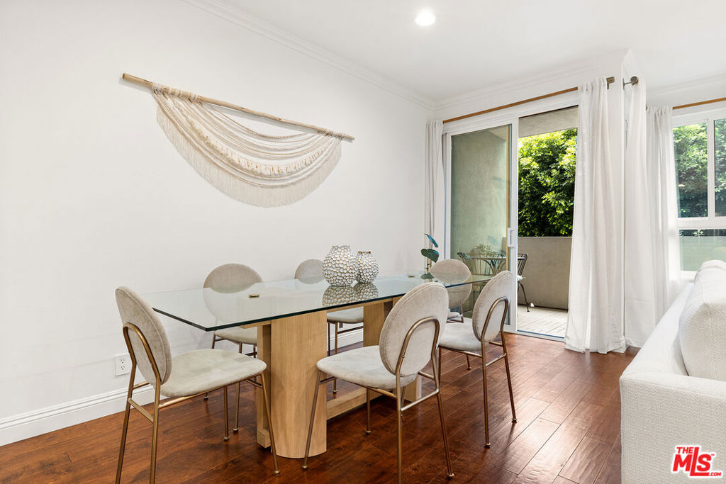 Properties 3 12115 San Vicente Boulevard 207