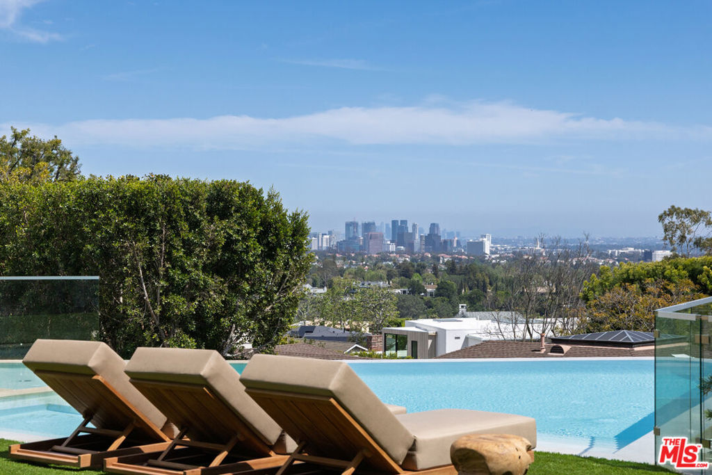 Properties 2 1682 San Onofre Drive