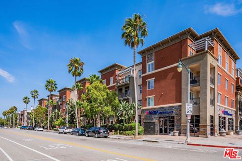 A home in Playa Vista