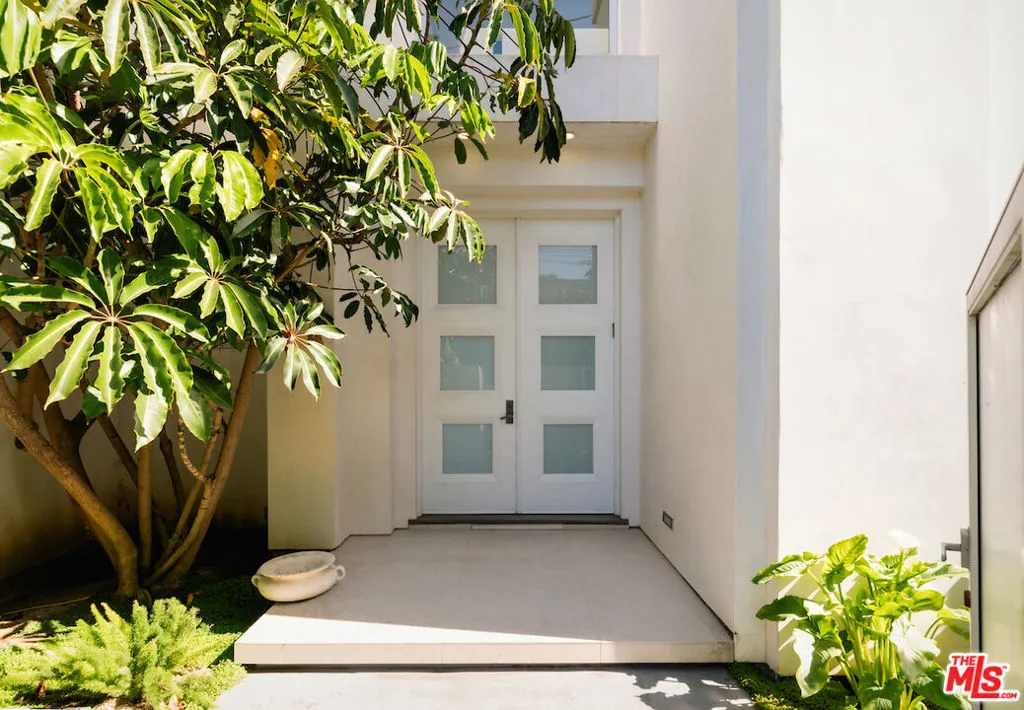 Malibu, California 90265, United States, 4 Bedrooms Bedrooms, ,4 BathroomsBathrooms,Residential,Active,13589