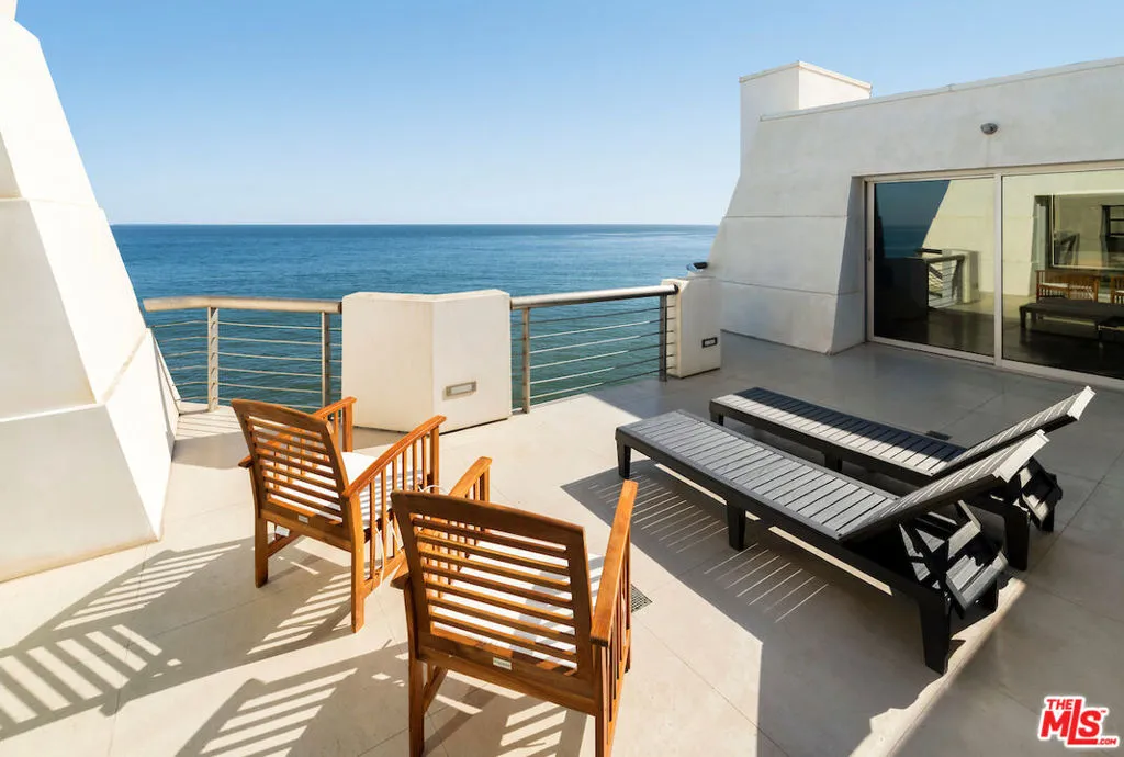 Malibu, California 90265, United States, 4 Bedrooms Bedrooms, ,4 BathroomsBathrooms,Residential,Active,13589
