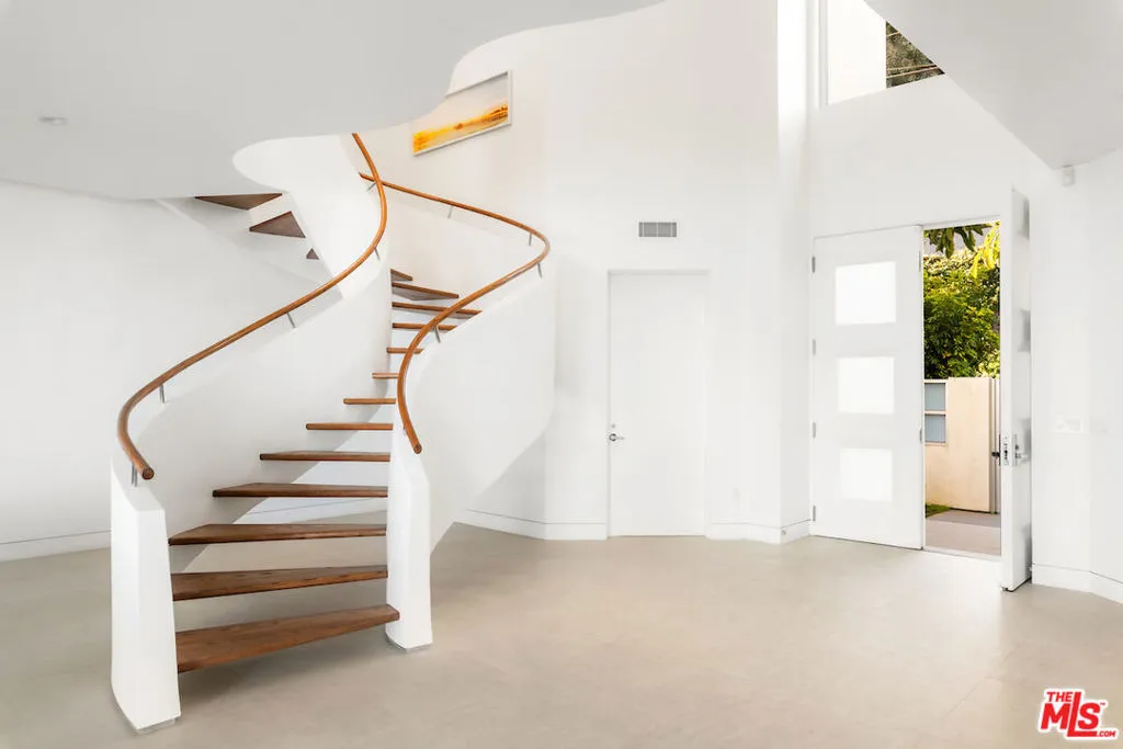 Malibu, California 90265, United States, 4 Bedrooms Bedrooms, ,4 BathroomsBathrooms,Residential,Active,13589