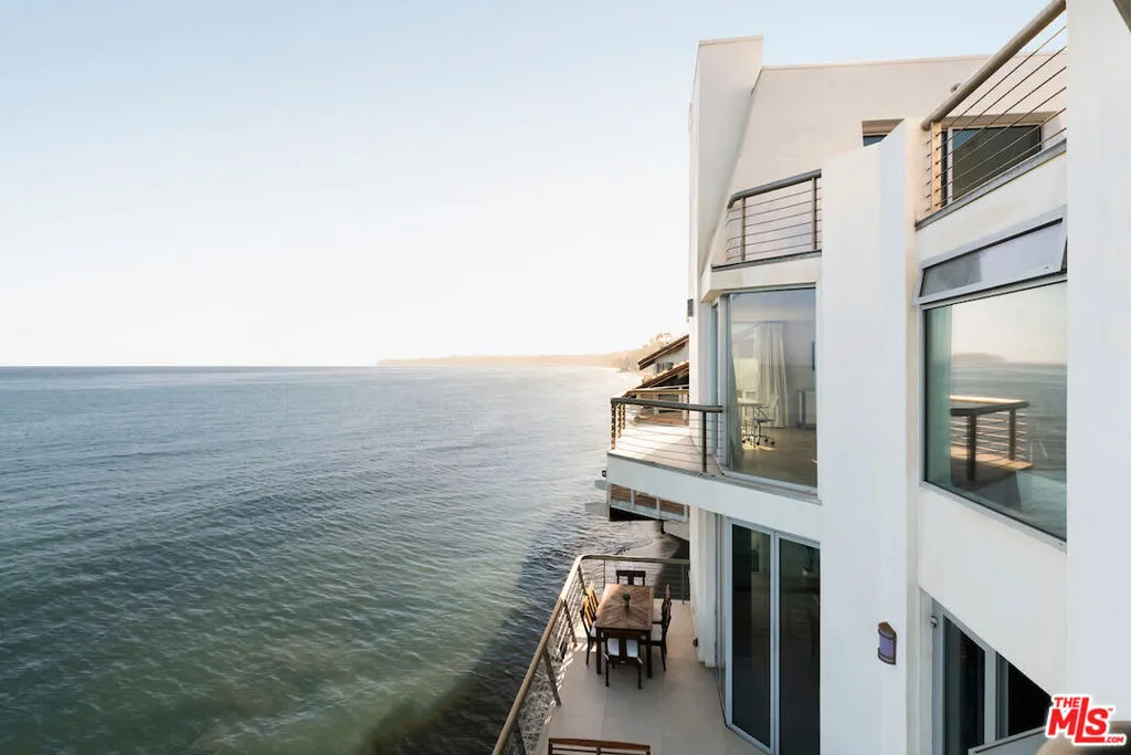 Malibu, California 90265, United States, 4 Bedrooms Bedrooms, ,4 BathroomsBathrooms,Residential,Active,13589