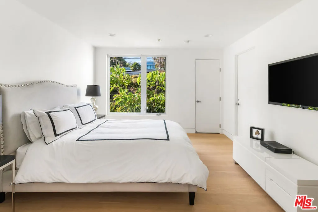 Malibu, California 90265, United States, 4 Bedrooms Bedrooms, ,4 BathroomsBathrooms,Residential,Active,13589