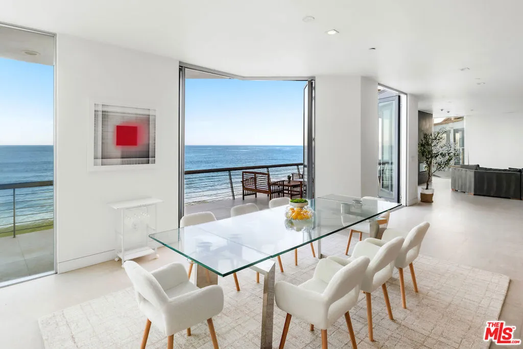 Malibu, California 90265, United States, 4 Bedrooms Bedrooms, ,4 BathroomsBathrooms,Residential,Active,13589