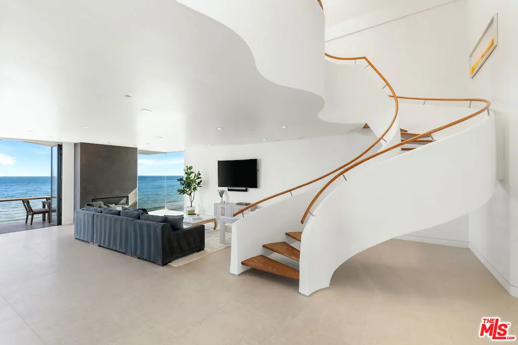 Malibu, California 90265, United States, 4 Bedrooms Bedrooms, ,4 BathroomsBathrooms,Residential,Active,13589