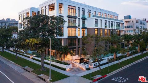 425 N Palm Drive 301 Beverly Hills CA 90210