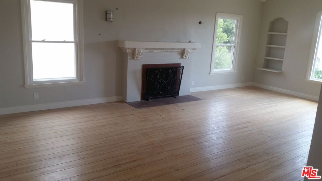 183 S Detroit Street