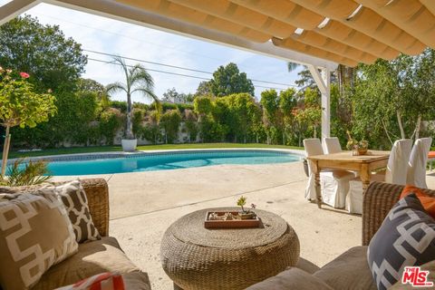 A home in Studio City