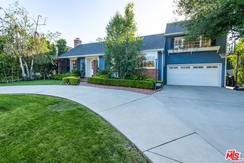 A home in Studio City