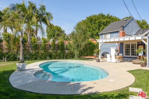 A home in Studio City