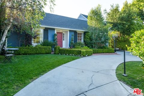 A home in Studio City