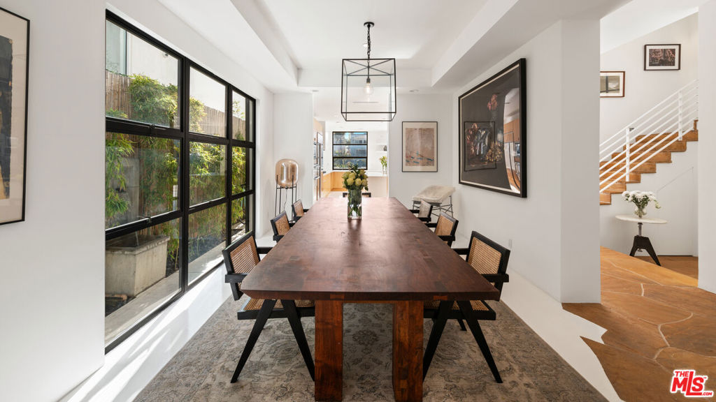 Properties 4 5405 Via Donte