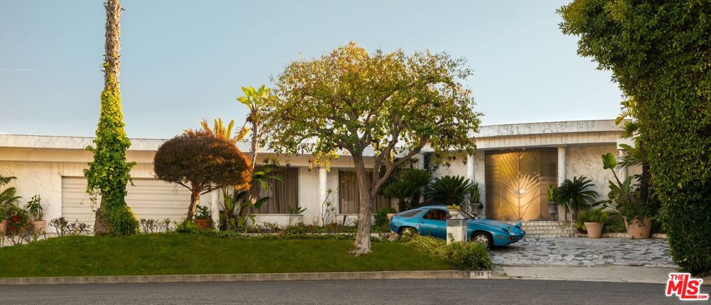 Properties 1 305 Trousdale Place