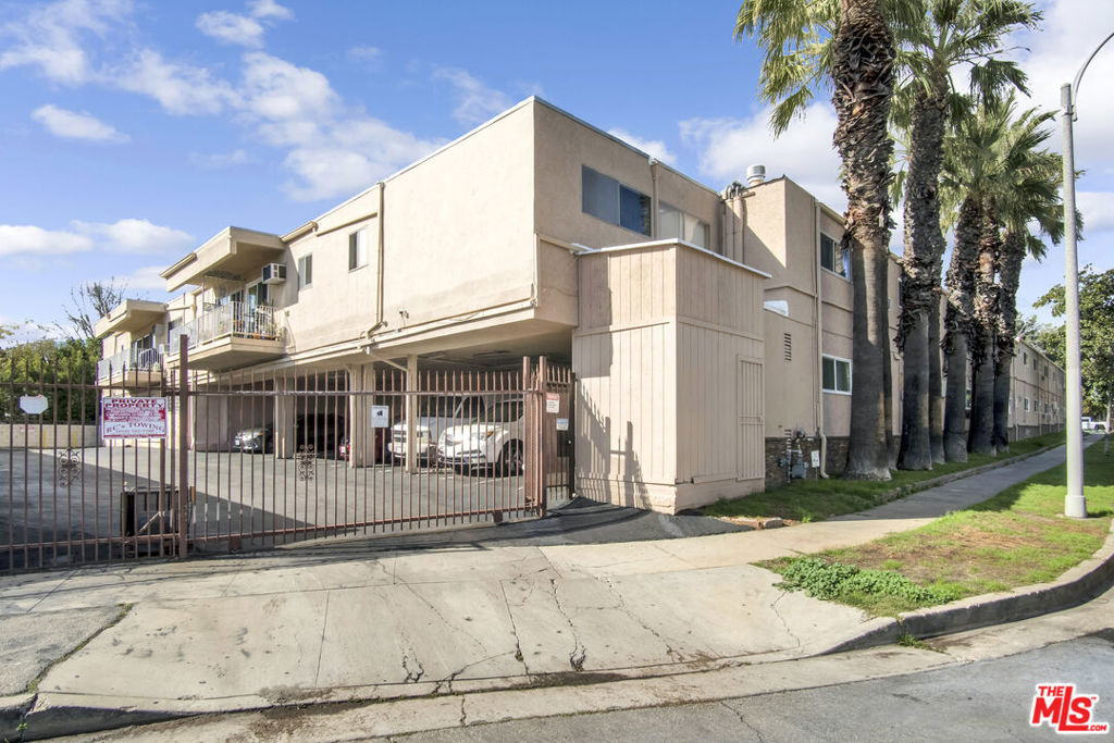 Properties 2 11840 Kittridge Street