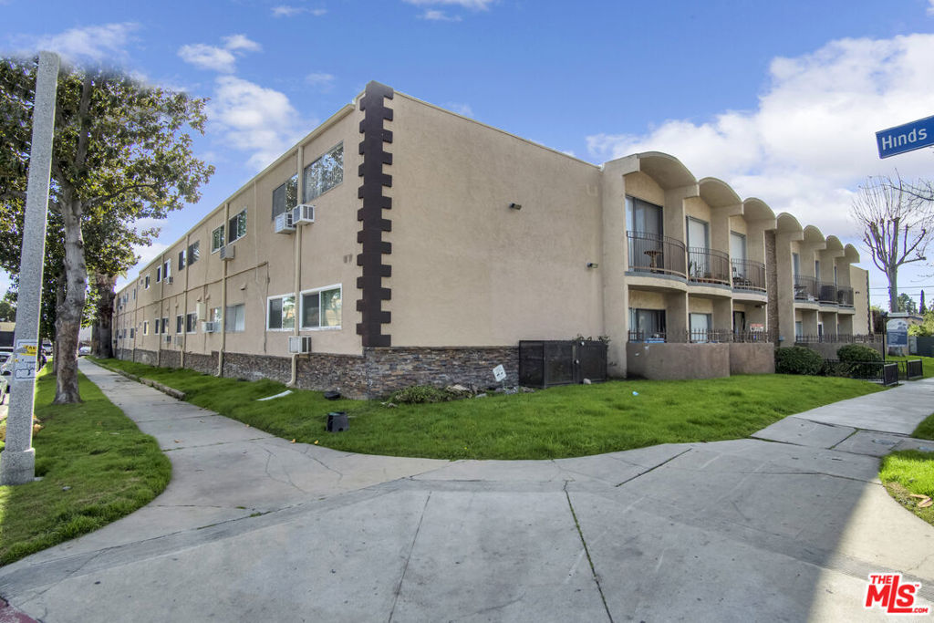 Properties 1 11840 Kittridge Street