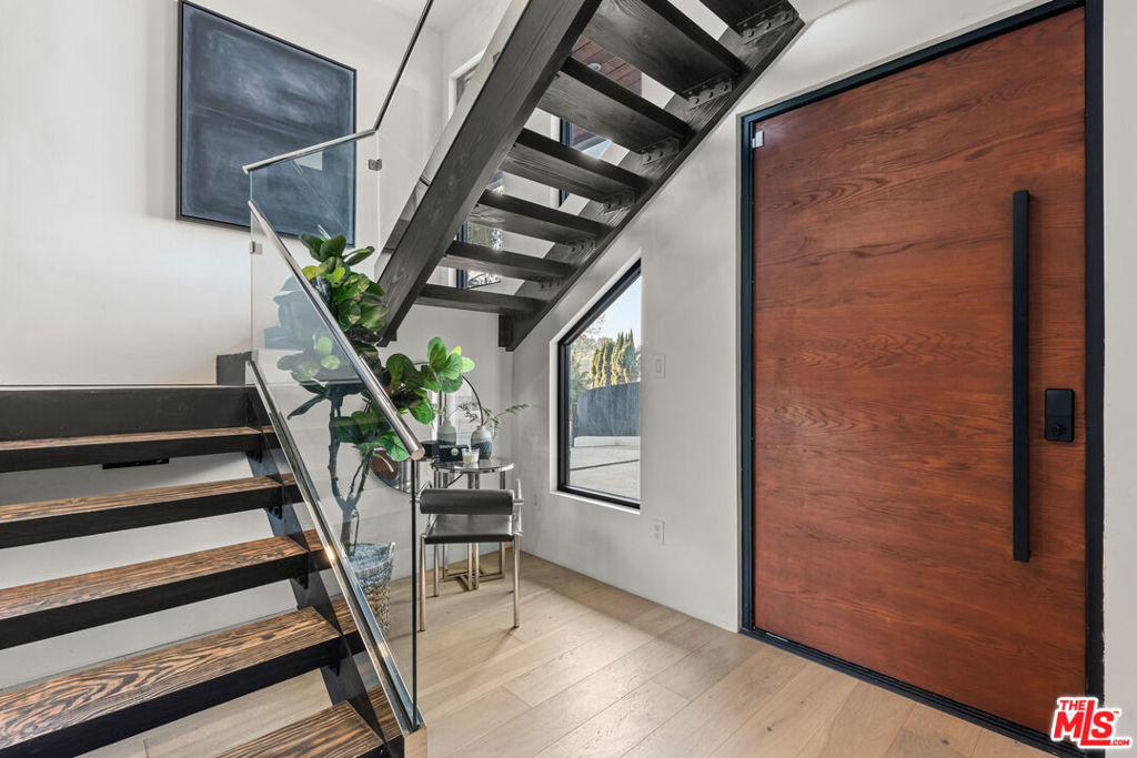 Properties 1 3716 Multiview Drive