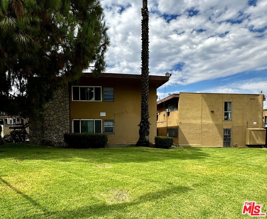 Properties 1 281 S Avenue 52